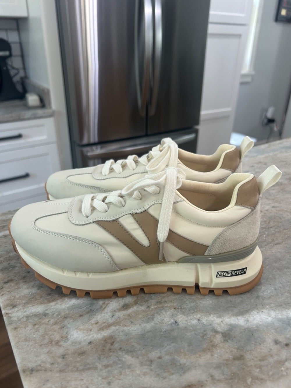 Tik Tok Favorite somiliss Neutral Beige Tan Suede Sneakers 9 EUC Instagram Fav - Picture 3 of 8